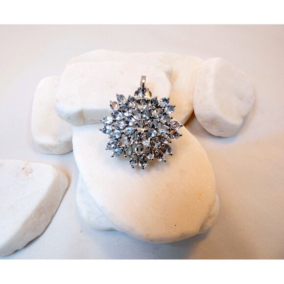 Natural Sky Blue Topaz  Star Burst-Flower 925 Sterling Silver Pendant Necklace - Picture 3 of 10